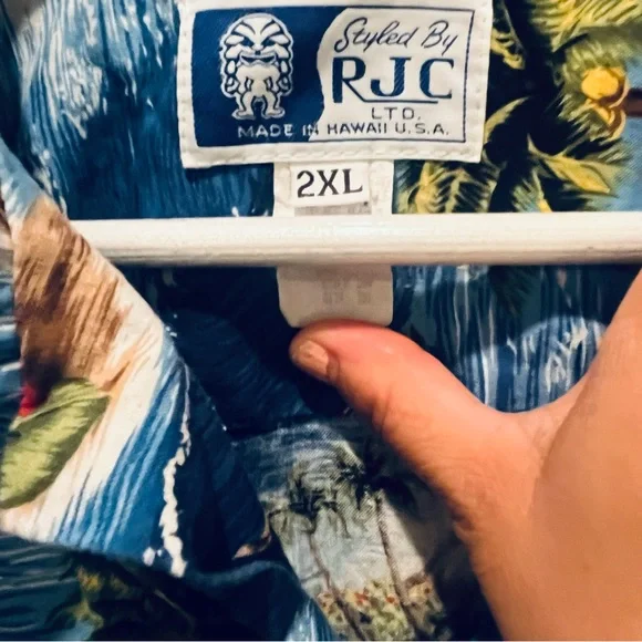 Styled by RJC Hawaii Men’s Tropical Hawaiian Shirt Surf & Palm Print 2 X 2XL 🌊🌴 - Picture 4 of 5